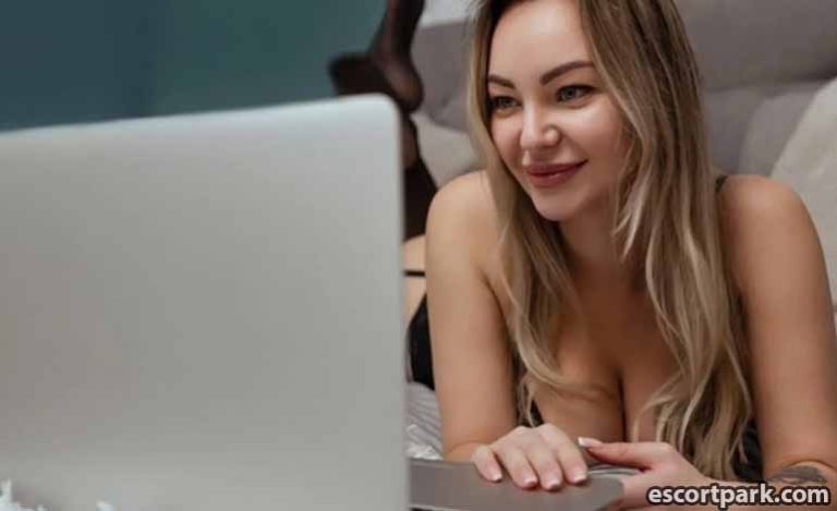 Why Royal Cams Sex Is A Safe Choice For Sexual Fantasy